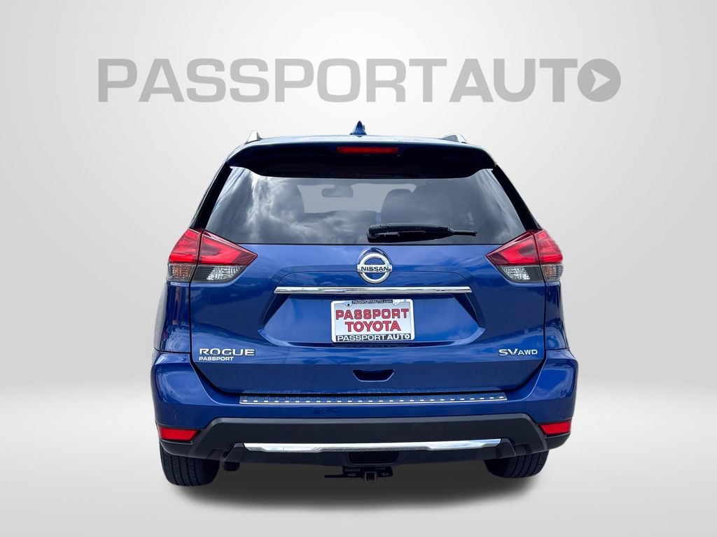 Used 2017 Nissan Rogue SV w/ SV Premium Package AWD/4WD image 7