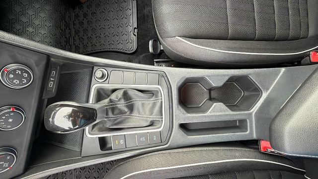 Used 2024 Volkswagen Jetta Sport FWD image 25