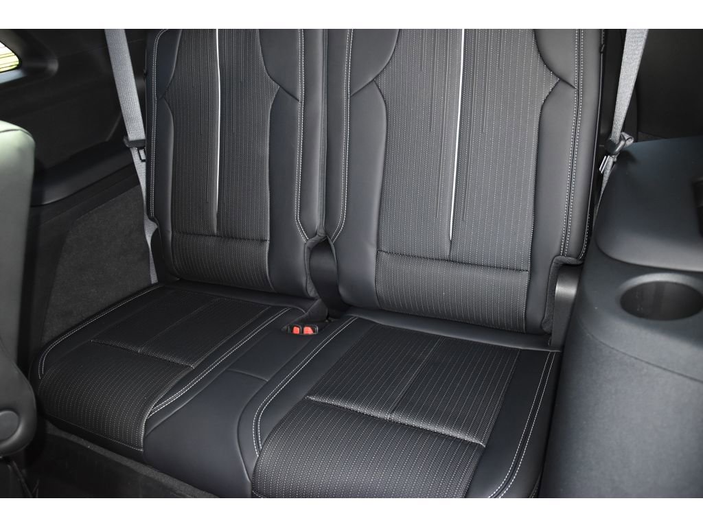 New 2026 Cadillac Vistiq Sport w/ LPO, Floor Liner Package image 16