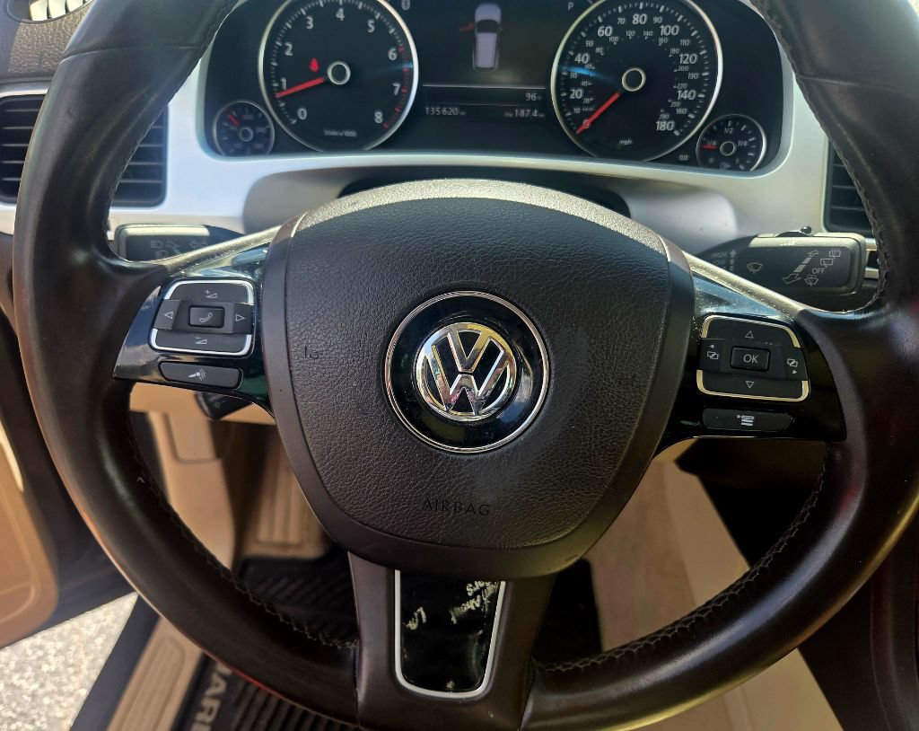 Used 2013 Volkswagen Touareg VR6 AWD/4WD image 6