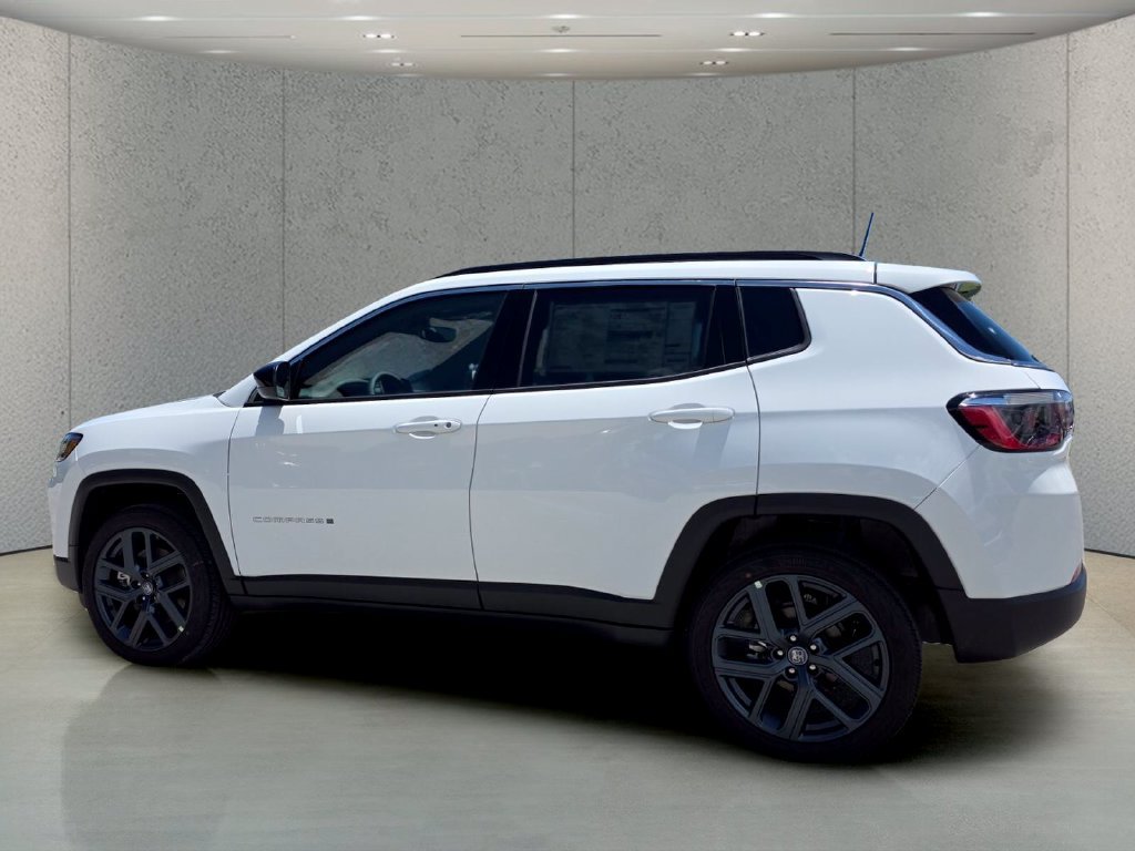 New 2026 Jeep Compass Latitude AWD/4WD image 8