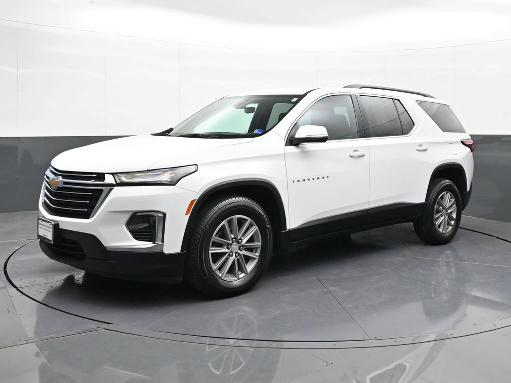 Used 2023 Chevrolet Traverse LT w/ Rear Camera Mirror Package AWD/4WD image 1