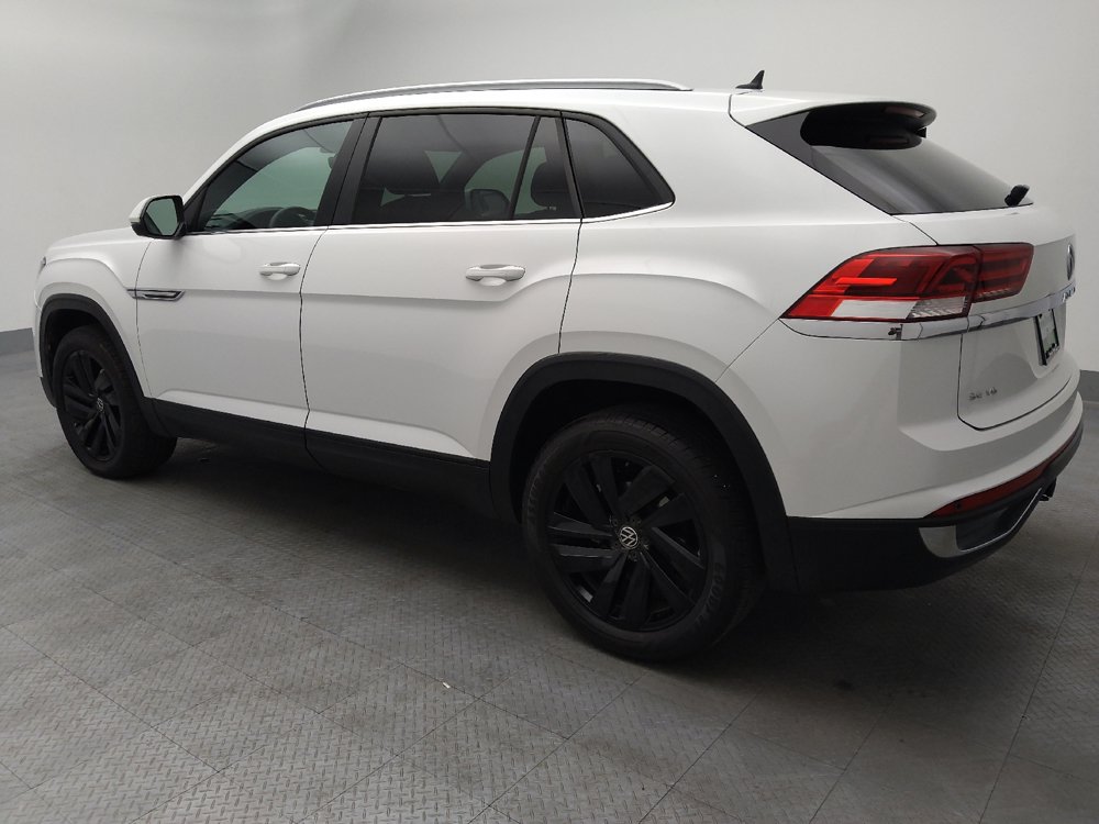 Used 2022 Volkswagen Atlas Cross Sport SE FWD image 3