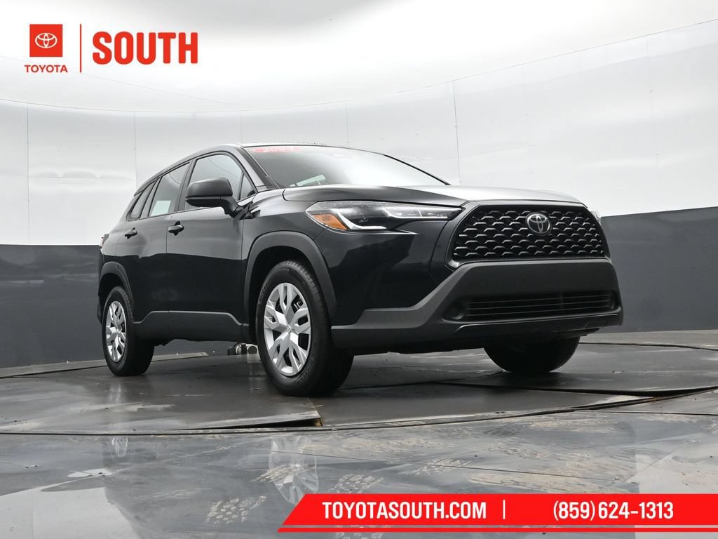 Used 2024 Toyota Corolla Cross L AWD/4WD image 37