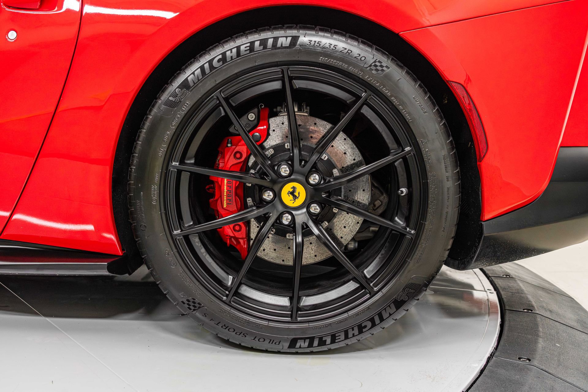 Certified 2019 Ferrari 812 Superfast RWD image 15
