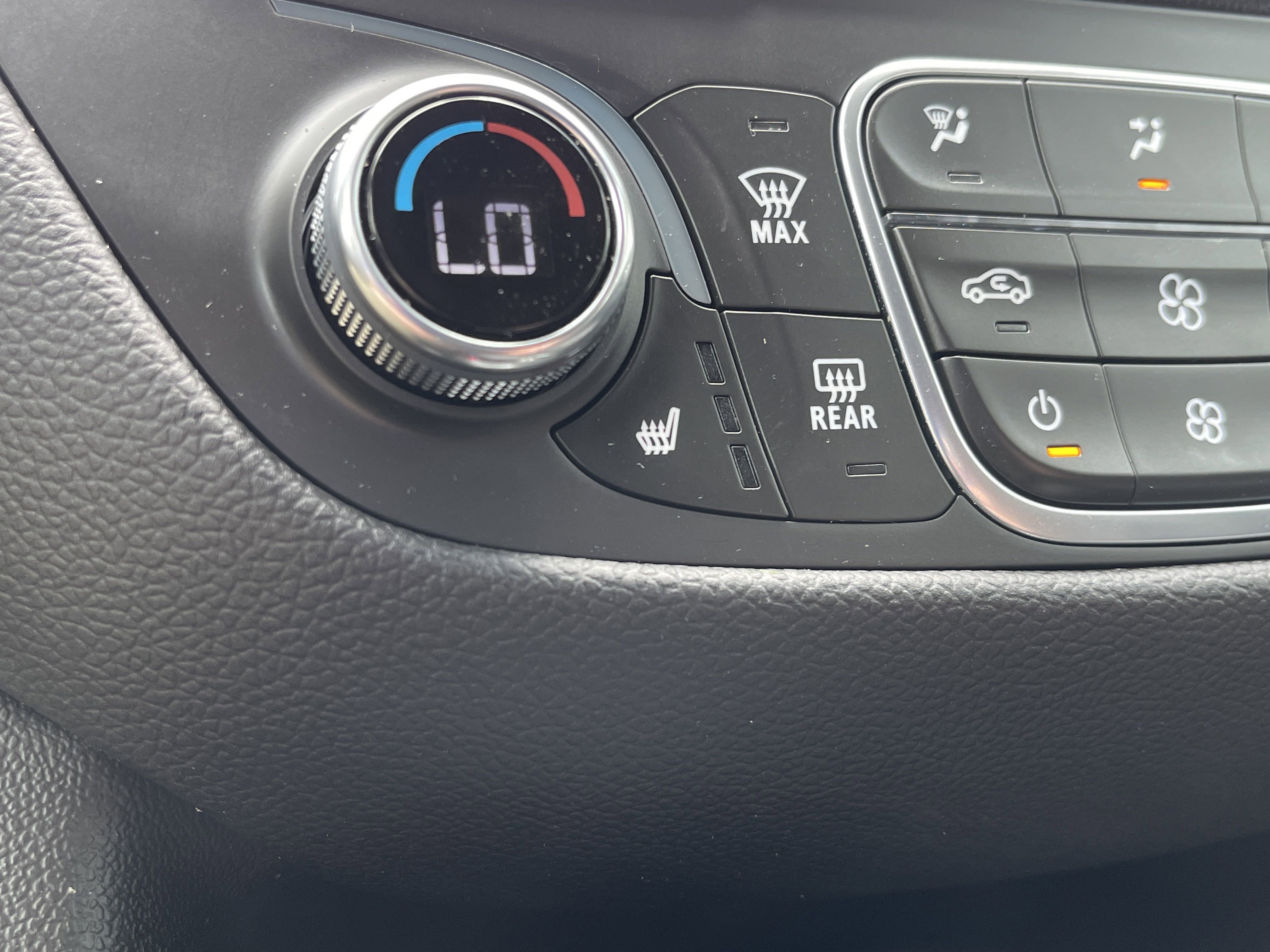 Used 2022 Chevrolet Equinox LT image 29