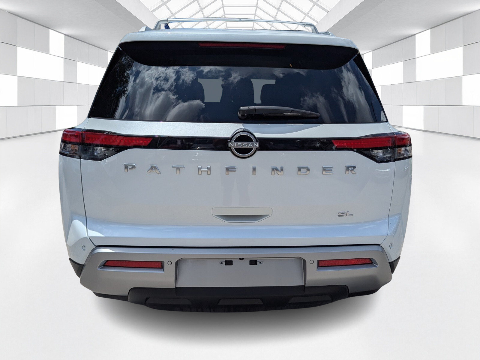 Certified 2025 Nissan Pathfinder SL FWD image 4
