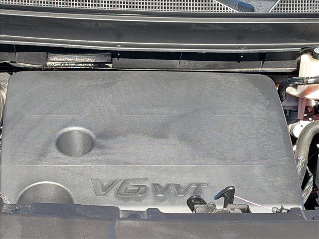 Used 2023 Chevrolet Traverse RS image 23