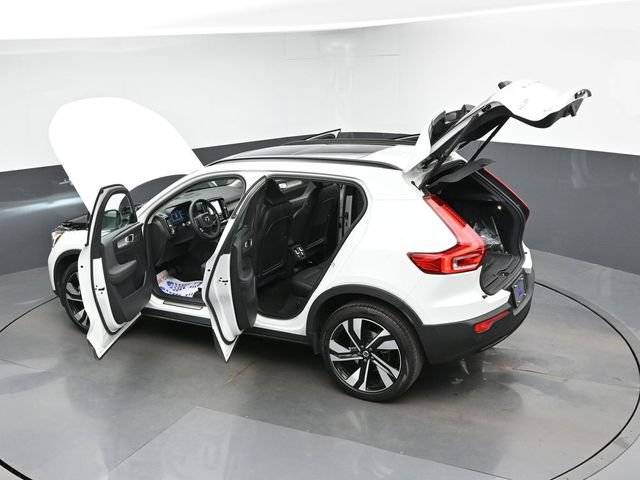 Used 2023 Volvo XC40 B5 Ultimate w/ Protection Package Premier AWD/4WD image 50
