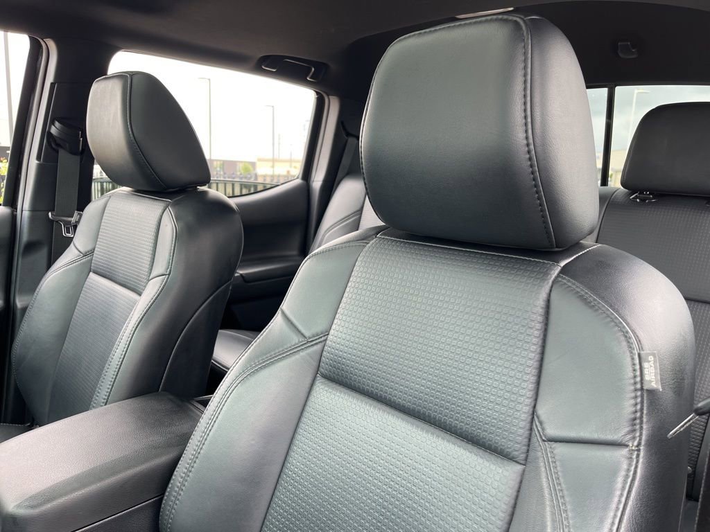 Used 2018 Toyota Tacoma Limited AWD/4WD image 26
