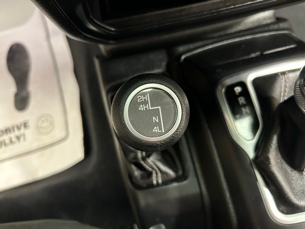 Used 2019 Jeep Wrangler Unlimited Sahara w/ Dual Top Group image 13