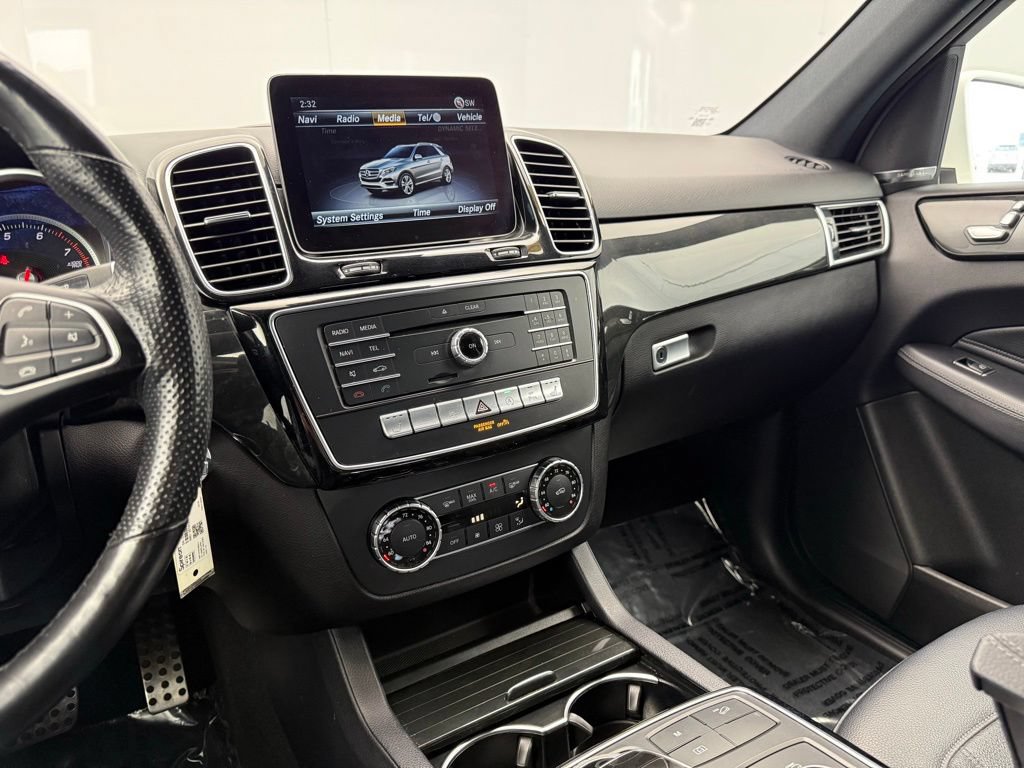 Used 2019 Mercedes-Benz GLE 400 4MATIC w/ Premium 1 Package image 5