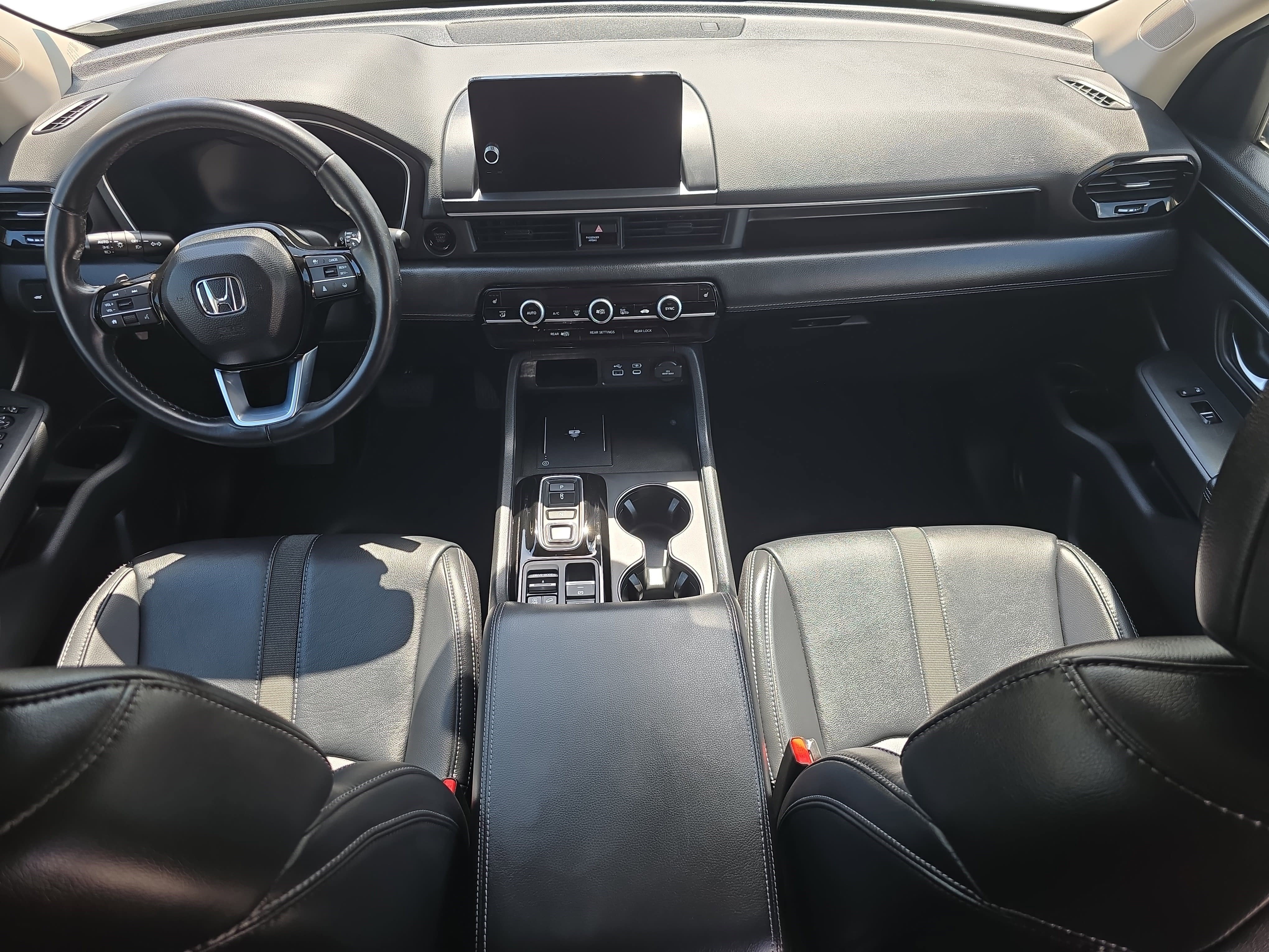 Used 2025 Honda Pilot EX-L image 9