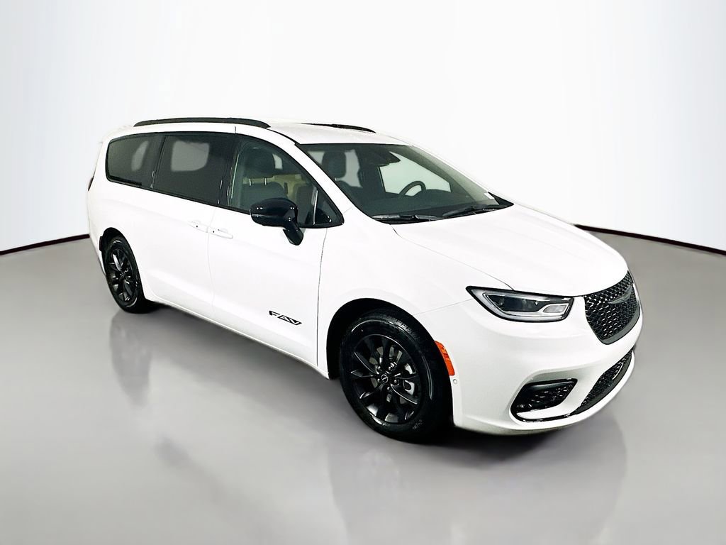 New 2025 Chrysler Pacifica Select w/ Fav Edition Package image 2