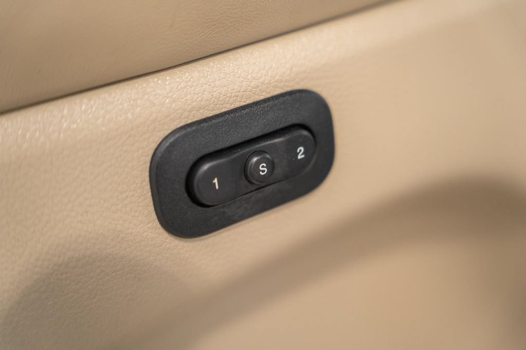 Used 2019 Jeep Grand Cherokee Limited AWD/4WD image 40