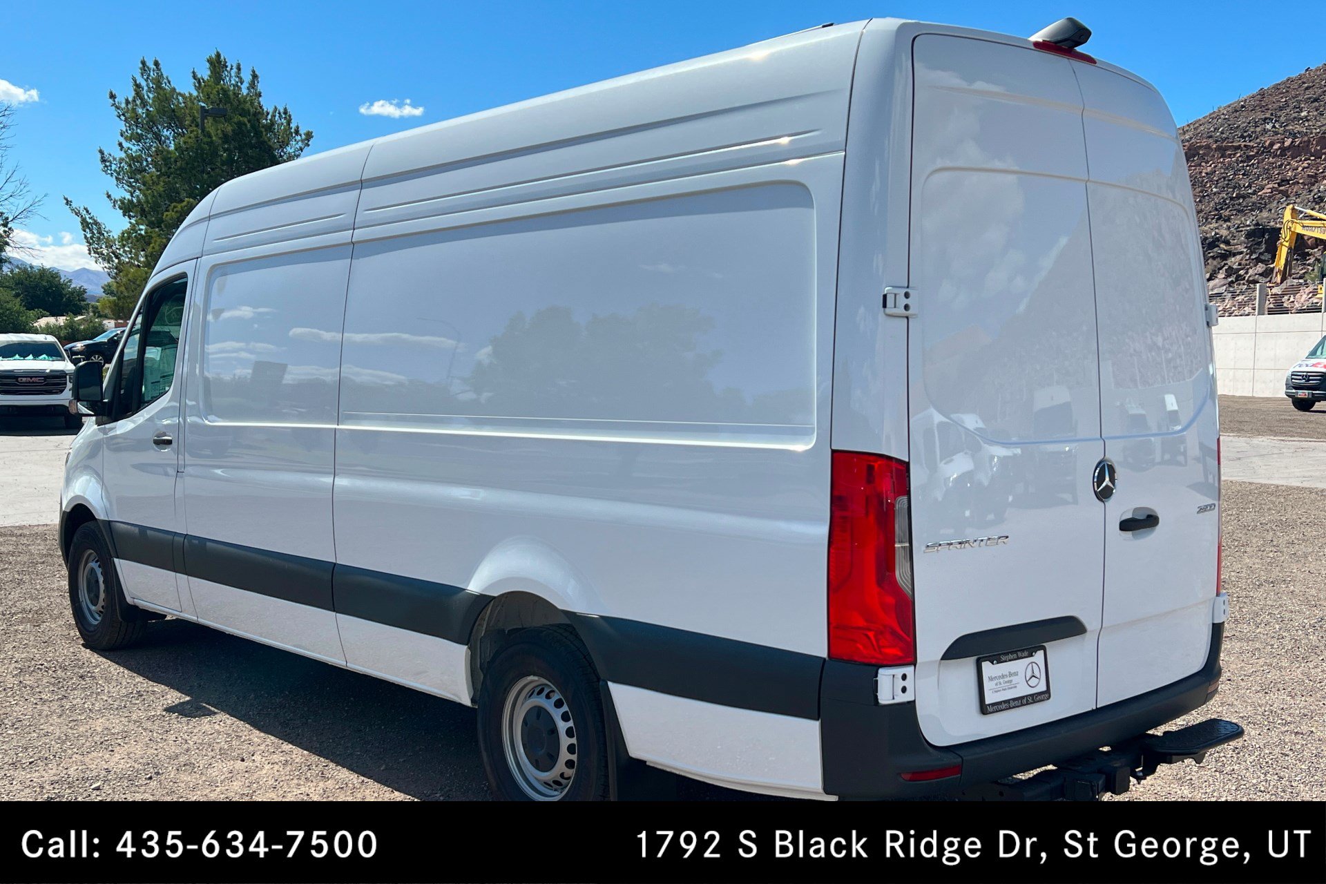 Used 2026 Mercedes-Benz Sprinter 2500 image 3