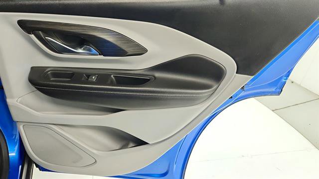 Used 2024 GMC Terrain SLT image 27