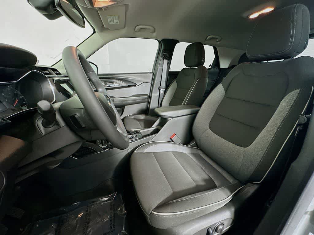 Used 2023 Chevrolet TrailBlazer LT w/ Convenience Package AWD/4WD image 12