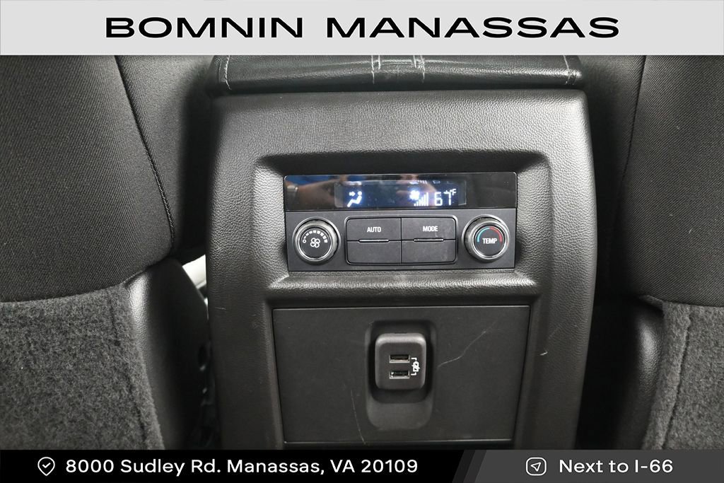 Used 2023 Chevrolet Traverse LT AWD/4WD image 16