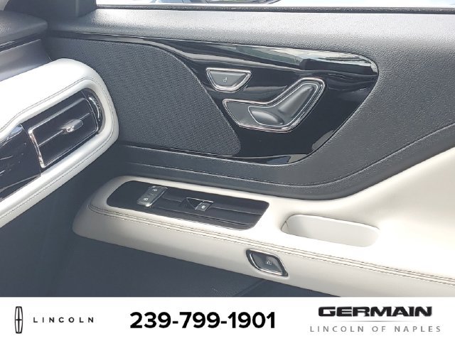 New 2026 Lincoln Aviator AWD image 27