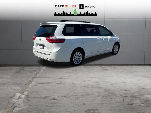 Used 2017 Toyota Sienna XLE w/ XLE Navigation Package AWD/4WD image 6