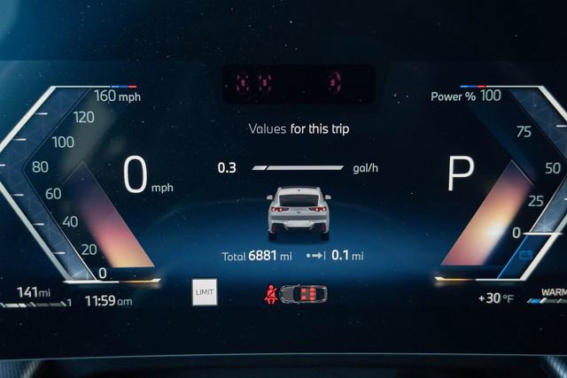 Certified 2025 BMW X2 xDrive28i w/ Premium Package image 3