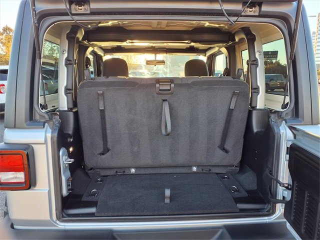 Used 2022 Jeep Wrangler Willys image 25