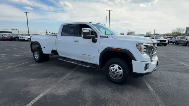 Used 2022 GMC Sierra 3500 Denali AWD/4WD image 2