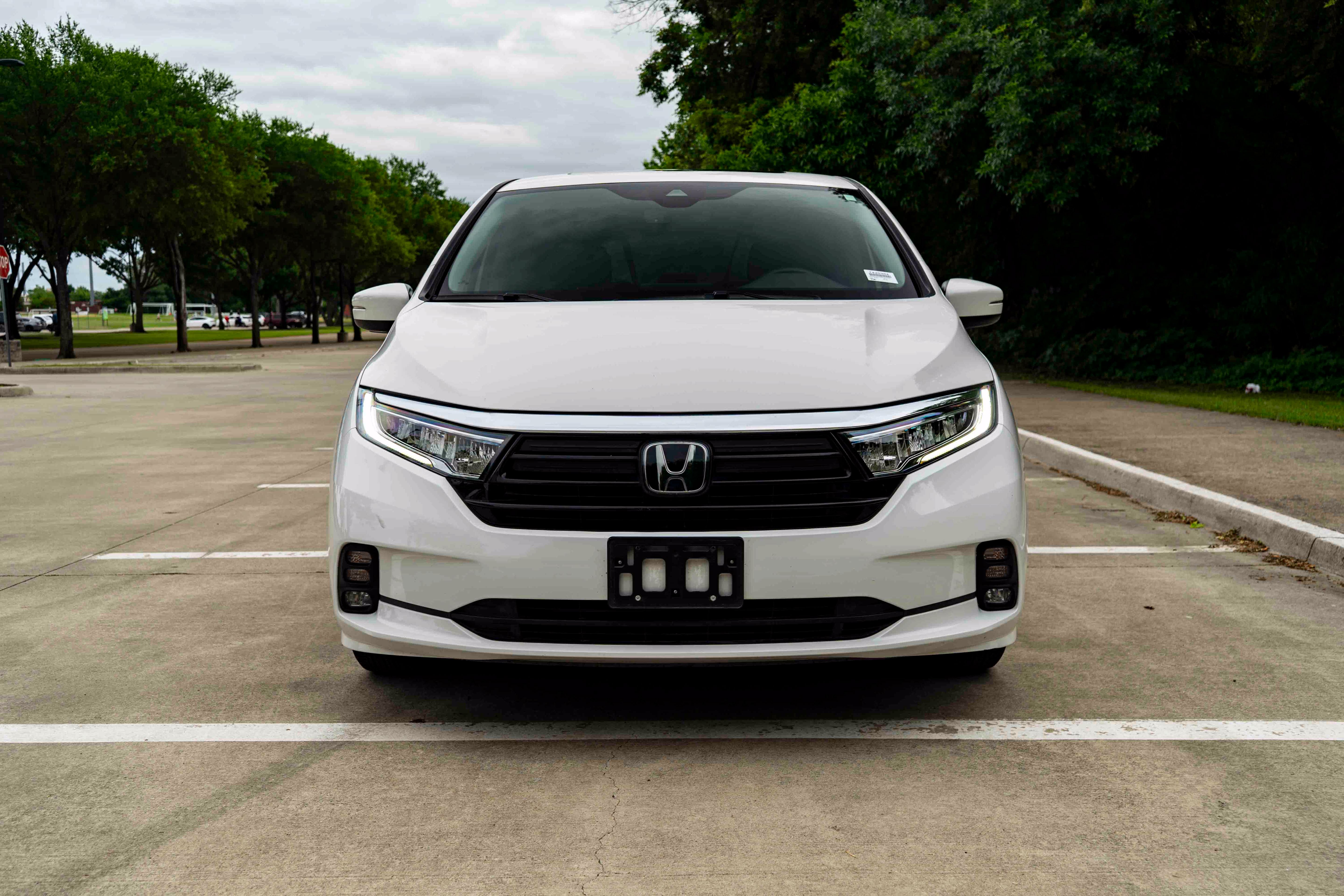 Used 2024 Honda Odyssey EX-L image 3