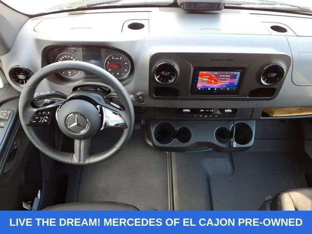 Used 2025 Mercedes-Benz Sprinter 2500 image 4