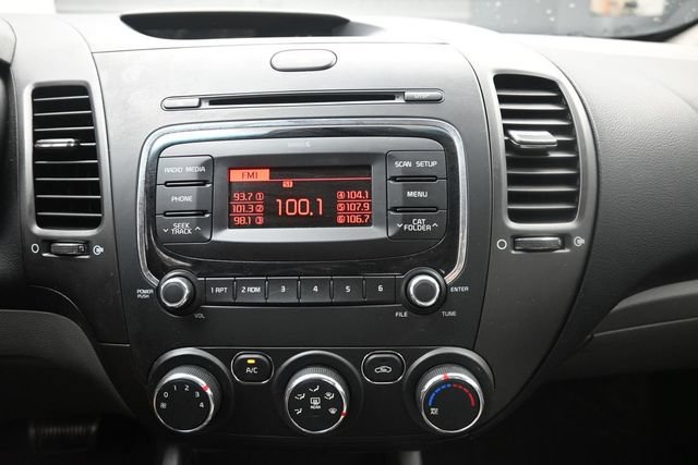 Used 2017 Kia Forte LX FWD image 11
