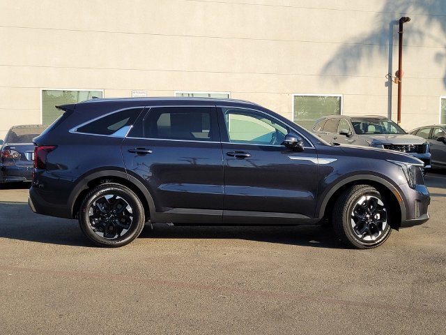 New 2026 Kia Sorento S w/ S Panoramic Sunroof Package FWD image 4