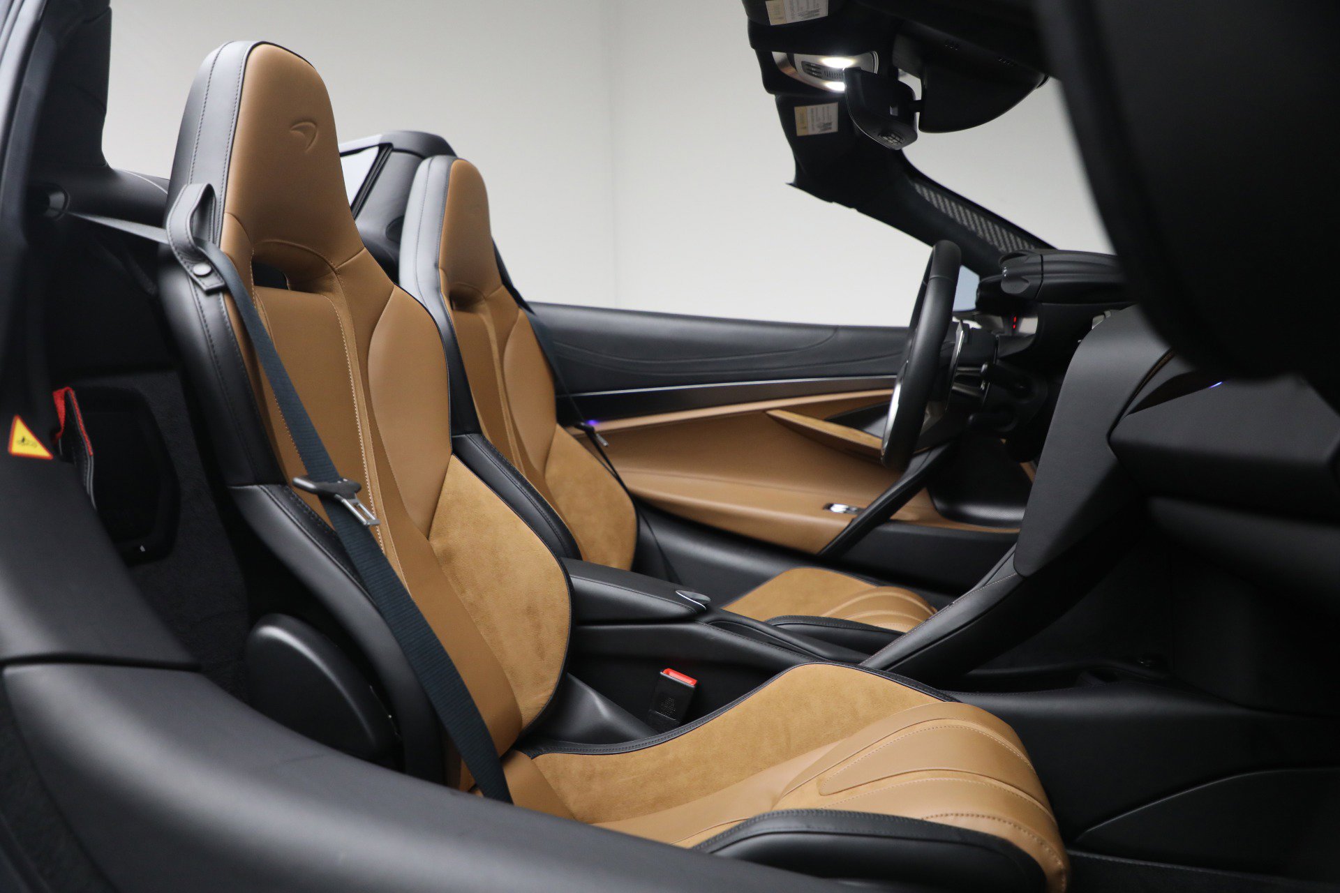 Used 2025 McLaren 750S Spider image 34