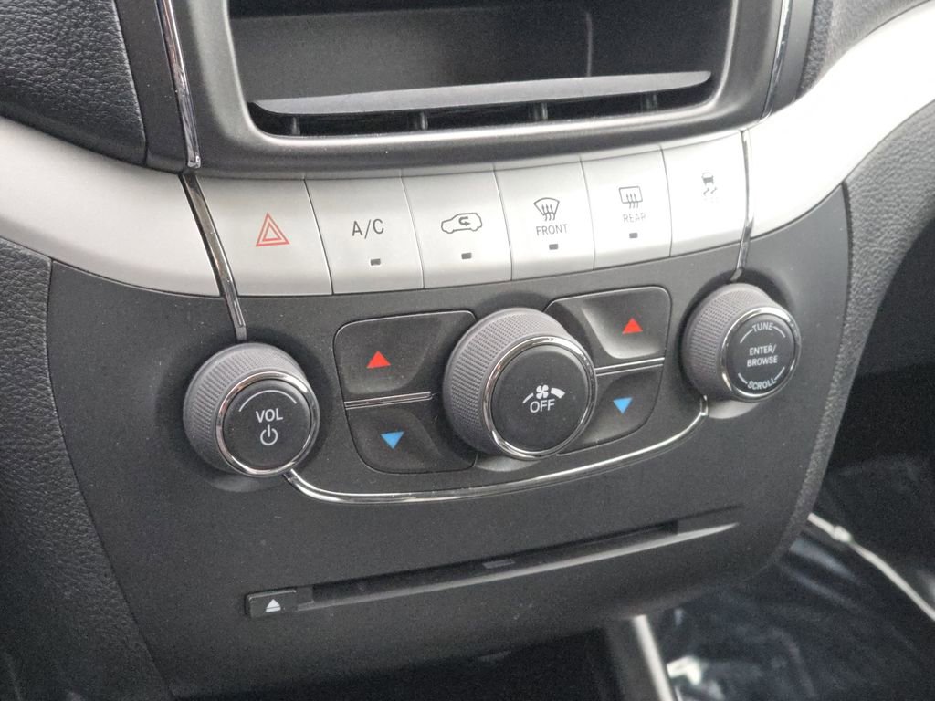 Used 2016 Dodge Journey SXT w/ Comfort/Convenience Group image 25