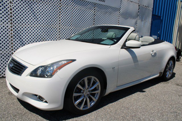 Used 2014 INFINITI Q60 Convertible w/ Premium Package RWD image 7