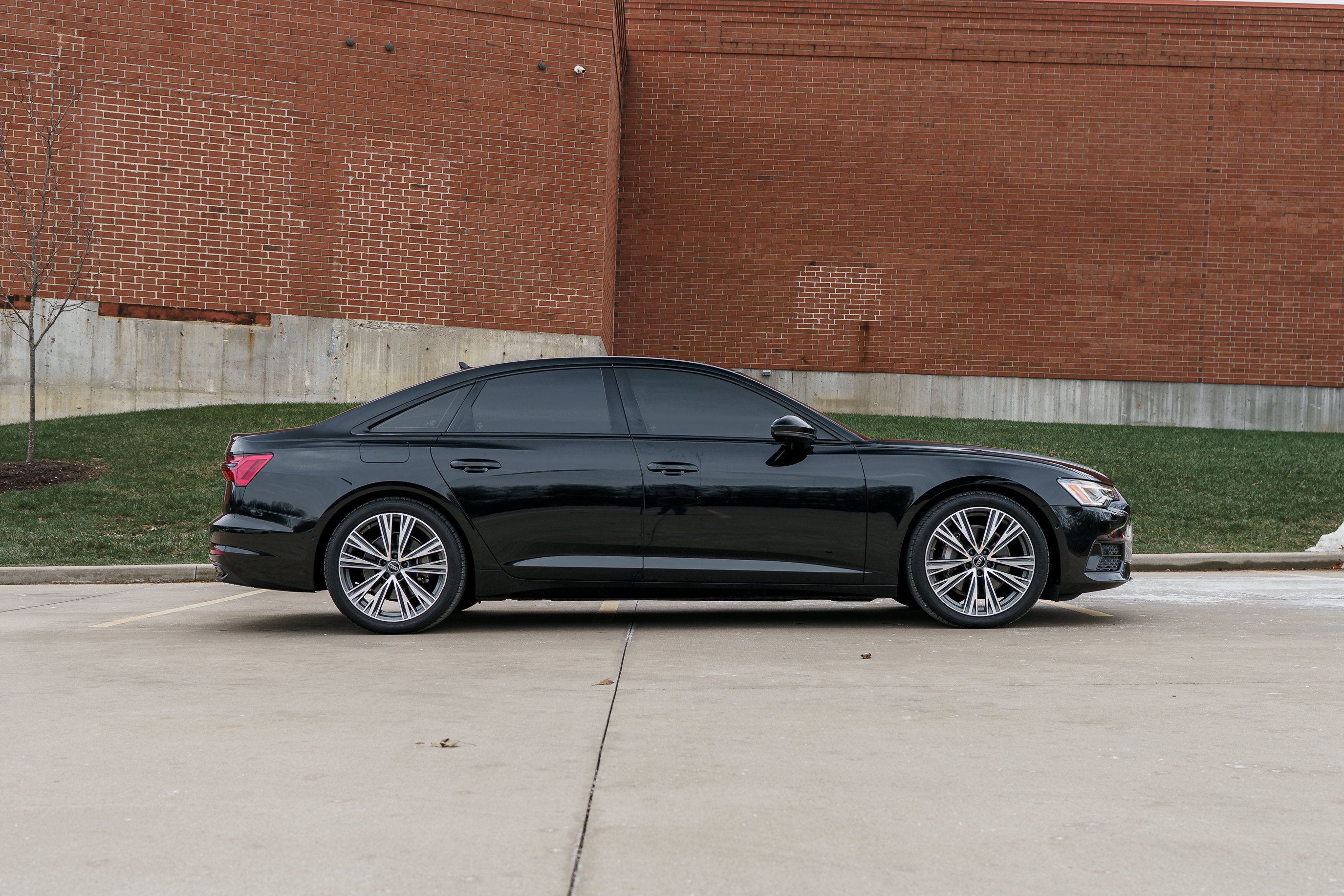 Used 2023 Audi A6 Premium Plus w/ Premium Plus Package image 3