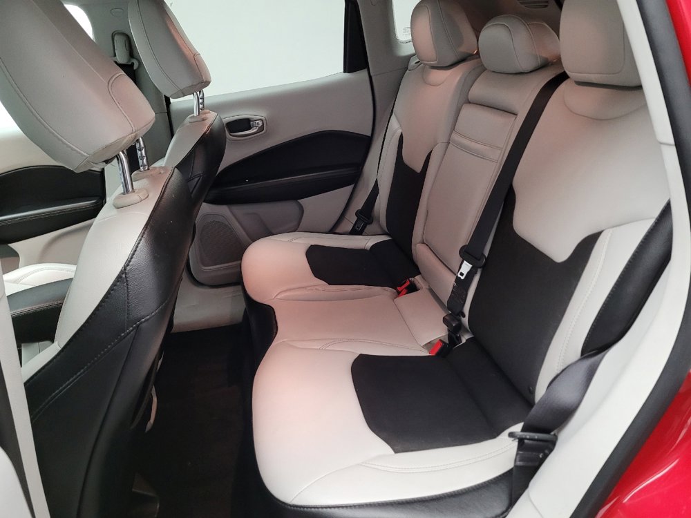 Used 2018 Jeep Compass Latitude w/ Popular Equipment Group FWD image 18