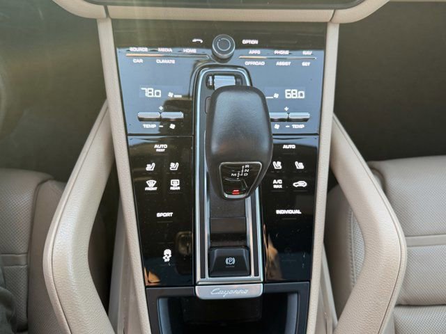 Used 2023 Porsche Cayenne image 19