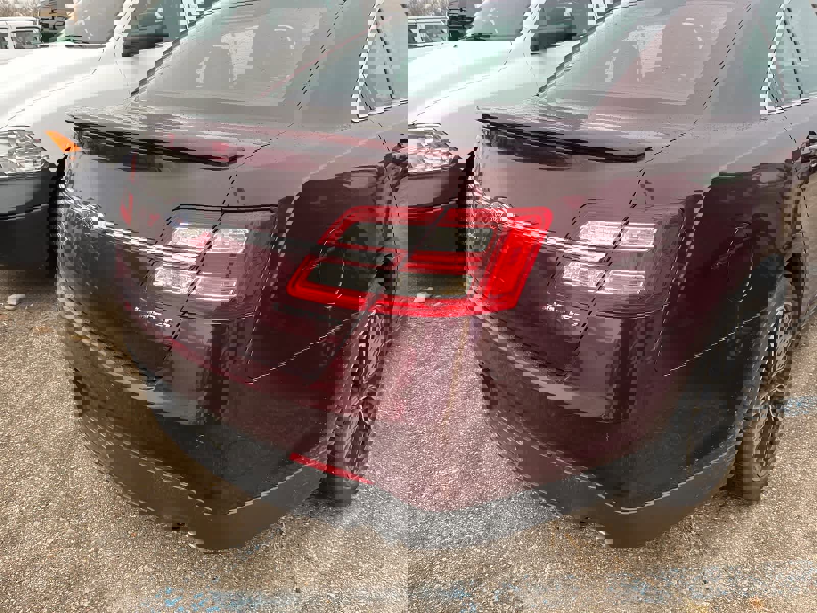 Used 2019 Ford Taurus Limited image 12