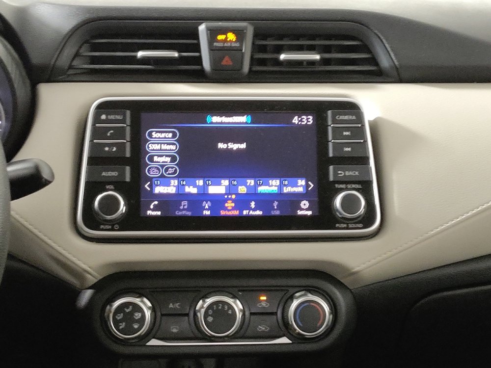 Used 2021 Nissan Versa SV FWD image 25