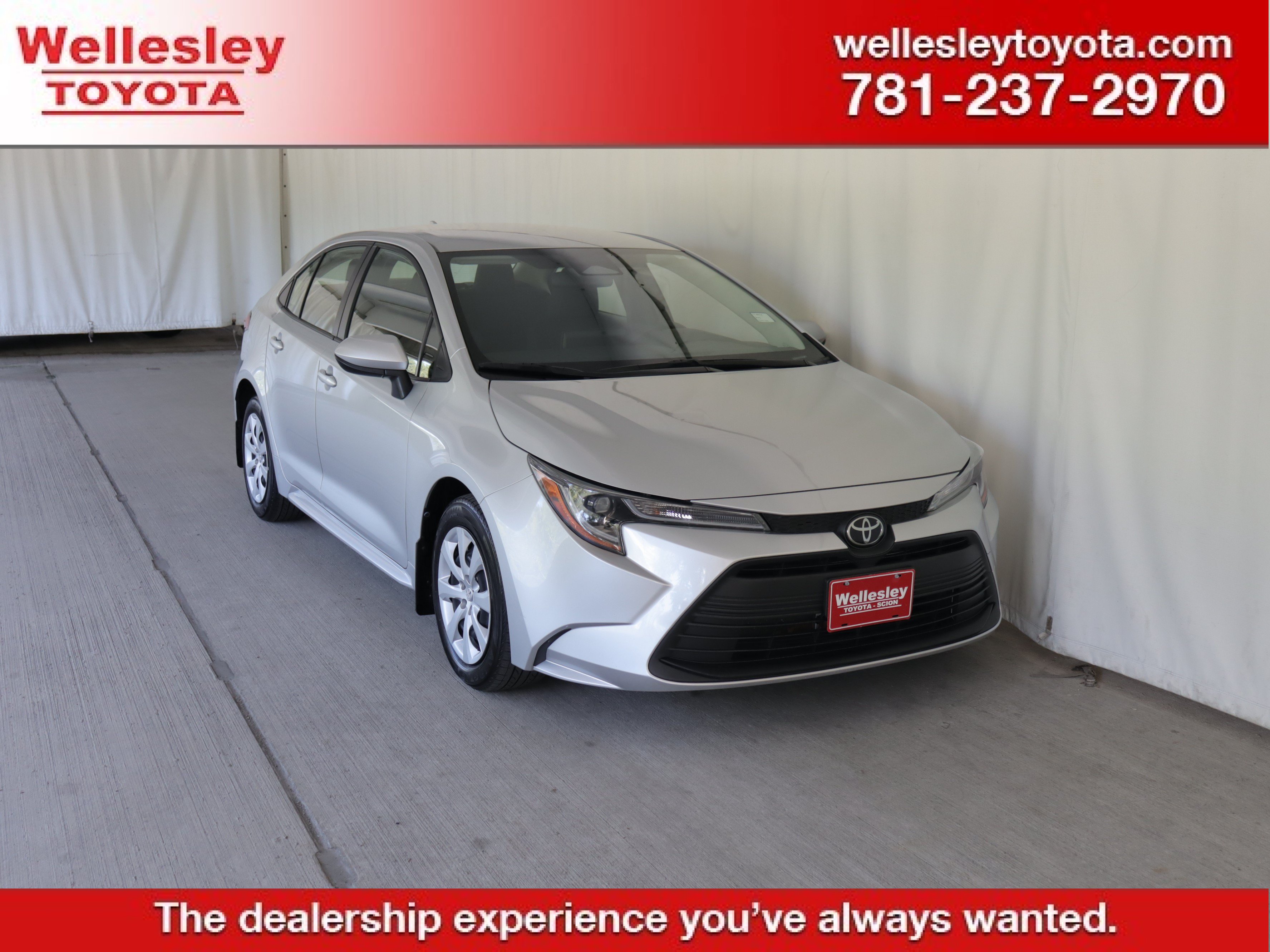 Used 2023 Toyota Corolla LE w/ Carpet Mat Package (TMS) FWD image 1