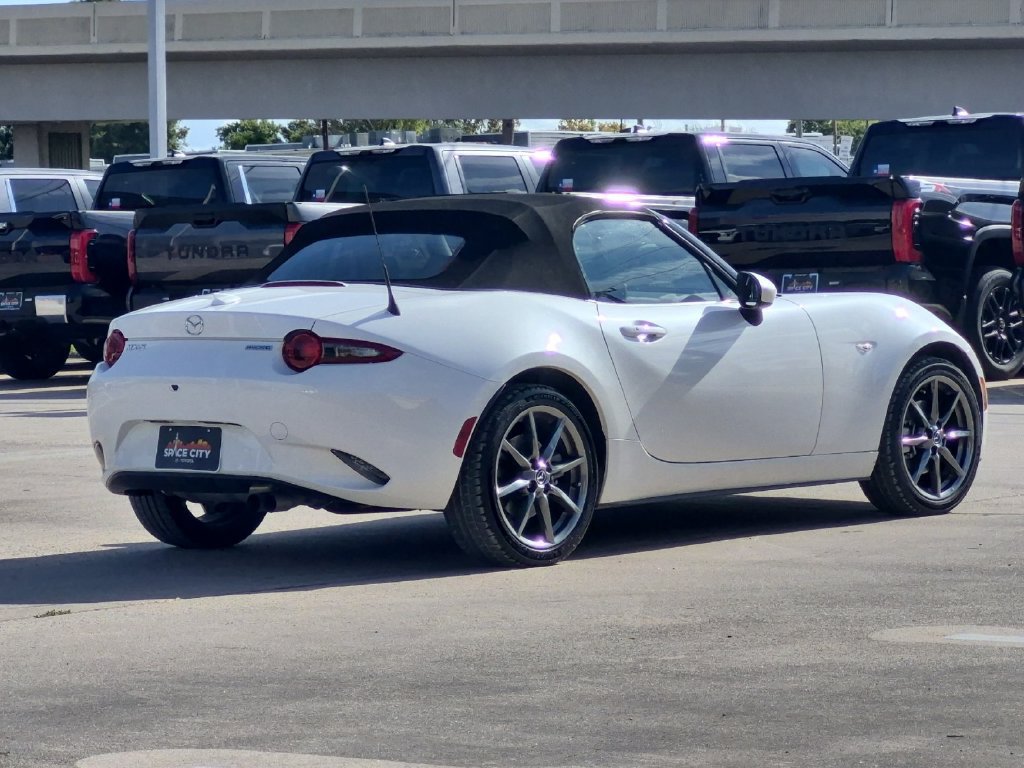 Used 2020 MAZDA MX-5 Miata Grand Touring RWD image 6
