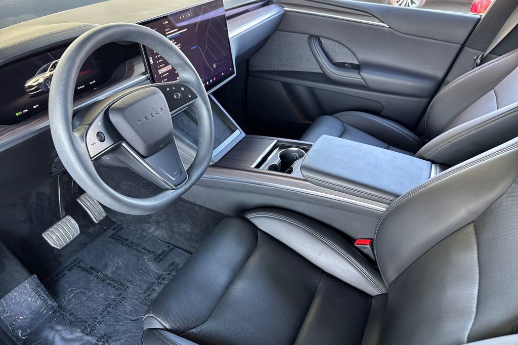 Used 2024 Tesla Model X image 9