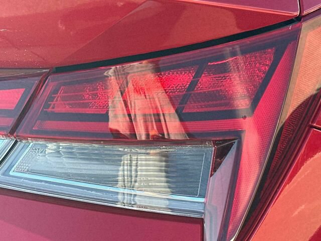 Used 2023 Hyundai Elantra Limited FWD image 33