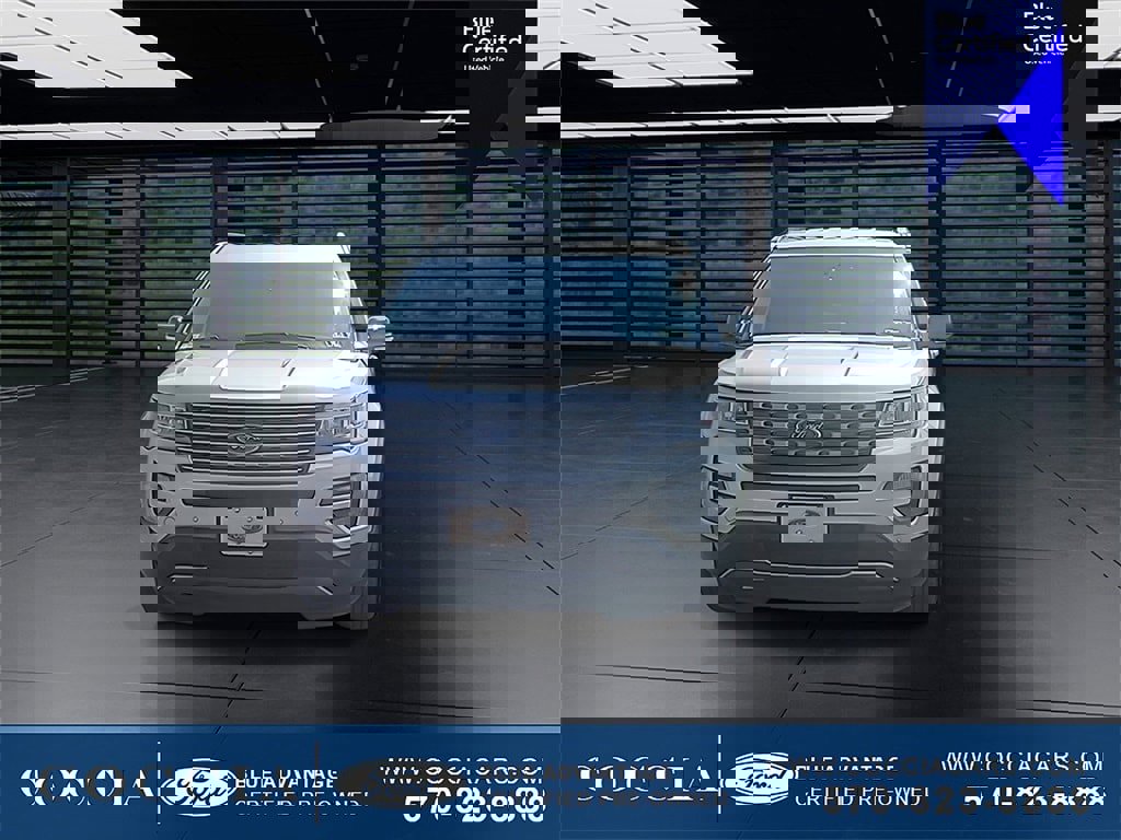 Certified 2016 Ford Explorer XLT w/ Equipment Group 202A image 7