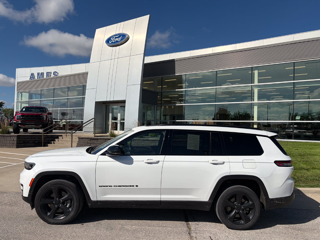 Used 2021 Jeep Grand Cherokee L Laredo AWD/4WD image 3