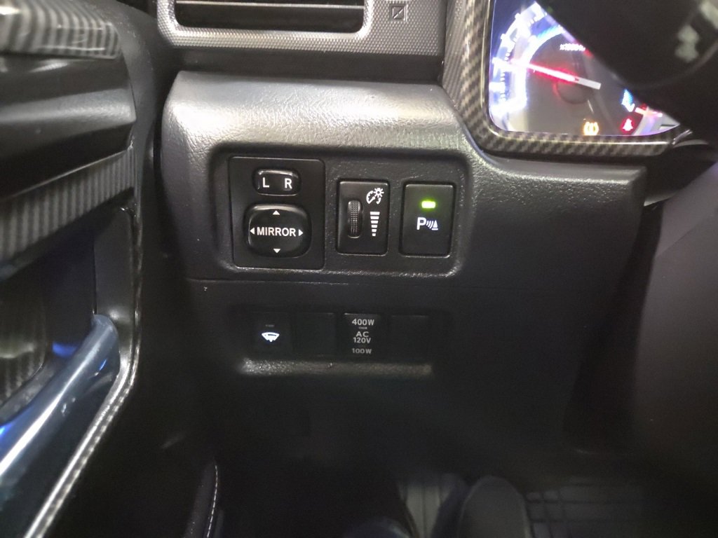 Used 2019 Toyota 4Runner Limited image 25