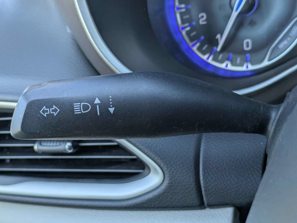 Used 2023 Chrysler Voyager LX FWD image 26