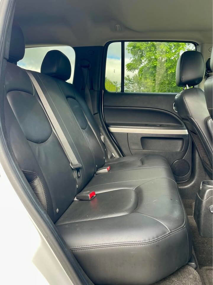Used 2011 Chevrolet HHR LT w/ LT Preferred Equipment Group image 6