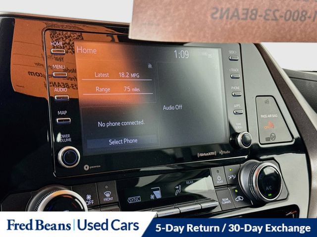 Used 2022 Toyota Highlander LE AWD/4WD image 19